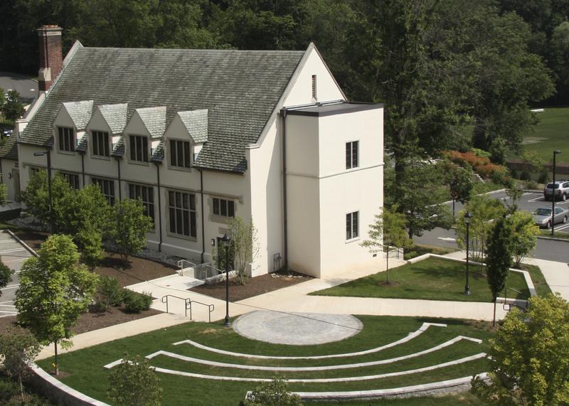 Outdoor amphitheater as Classrooms